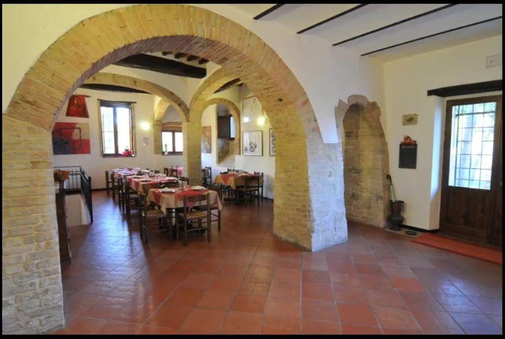 Agriturismo La Ginestrella Civitella D'Arna Екстериор снимка