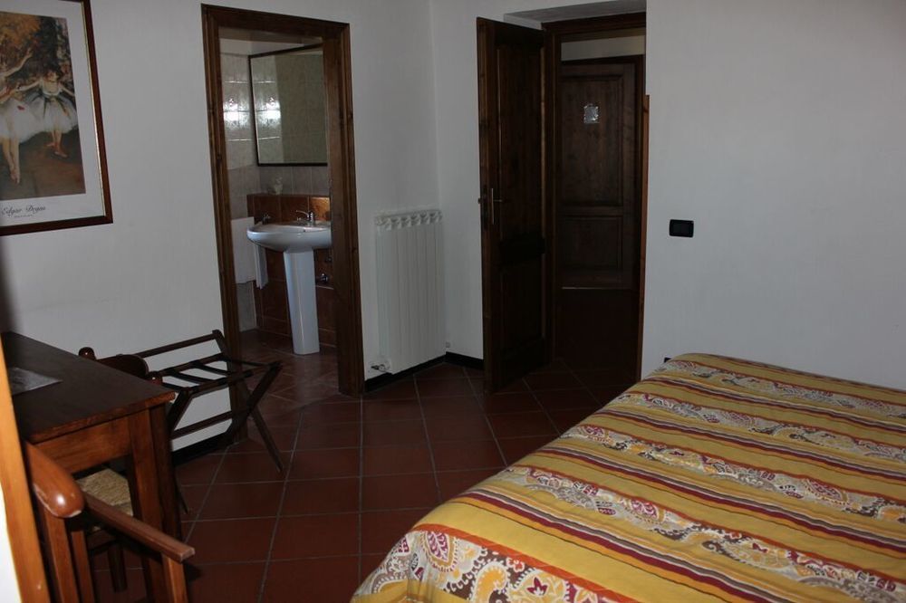 Agriturismo La Ginestrella Civitella D'Arna Екстериор снимка