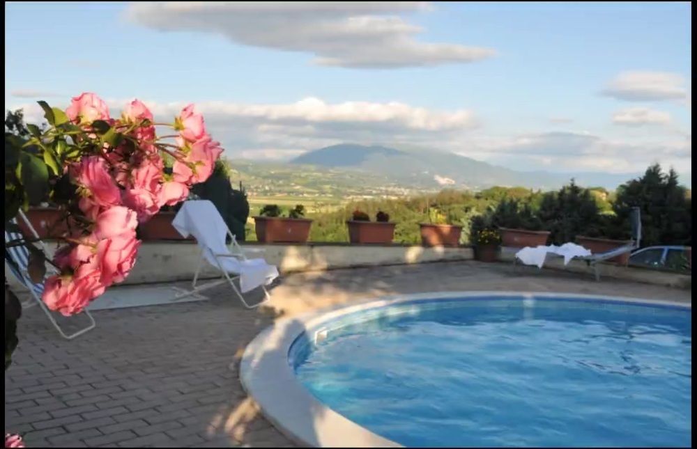 Agriturismo La Ginestrella Civitella D'Arna Екстериор снимка